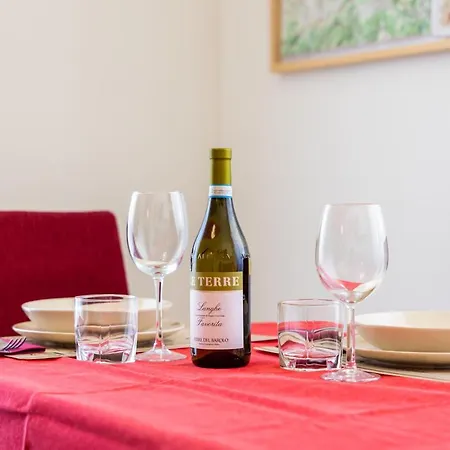 In Wine: Incantevole A Torino. Apartmán